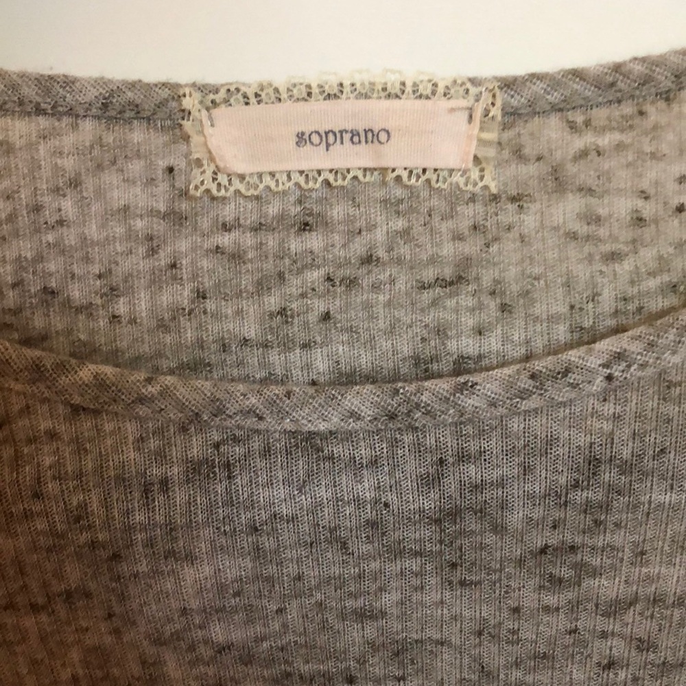 Flowy Gray Sweater - Picture 4 of 4